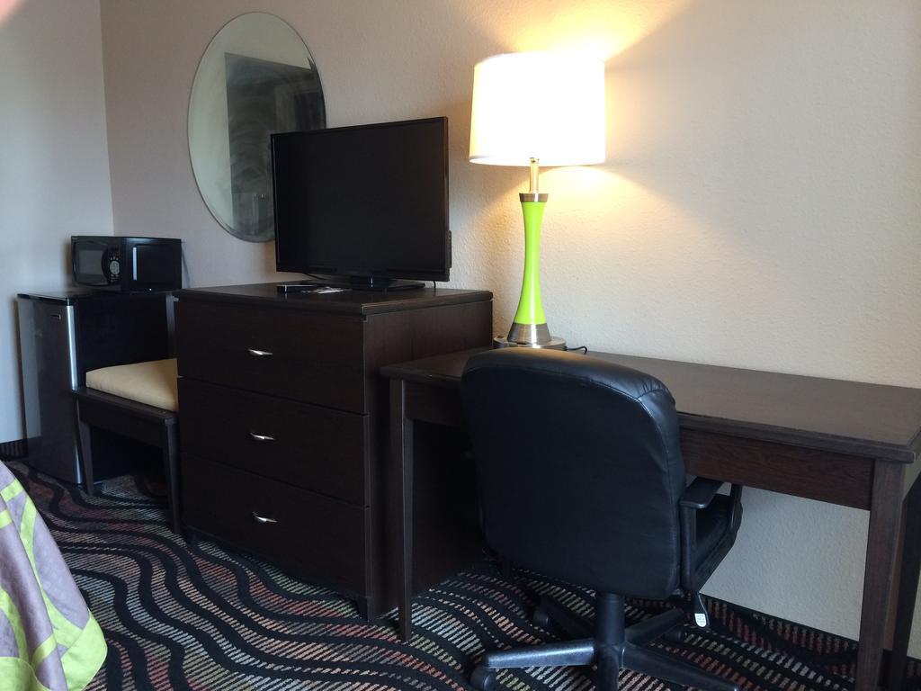 Super 8 By Wyndham Lakeland Habitación foto
